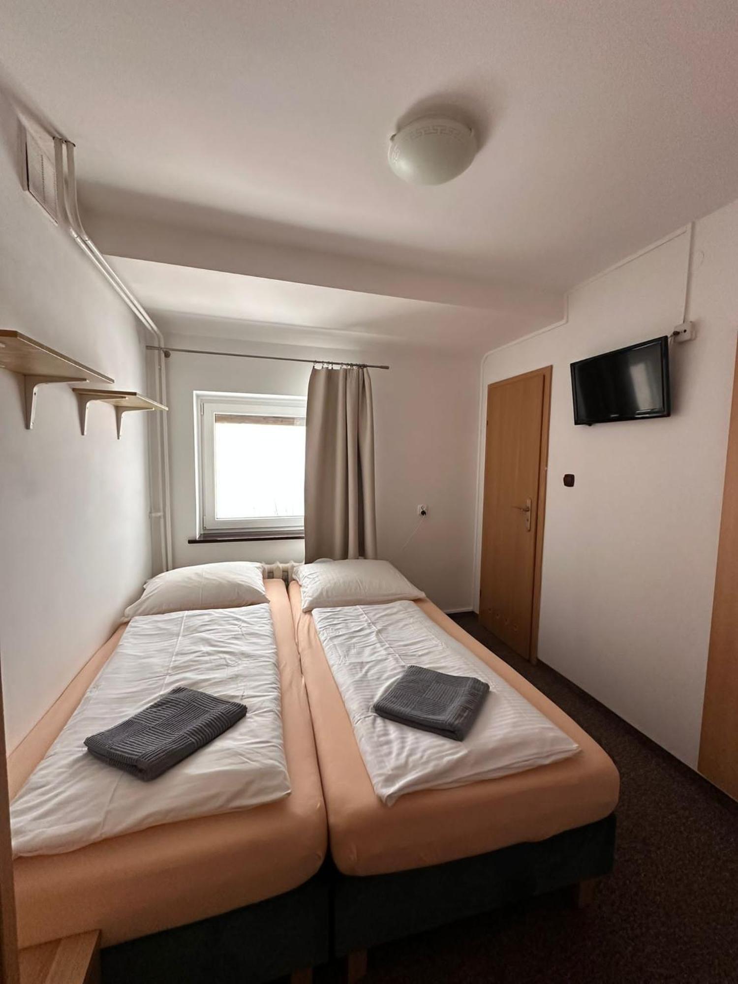 Straszny Dwor Hotel Duszniki Zdroj Room photo